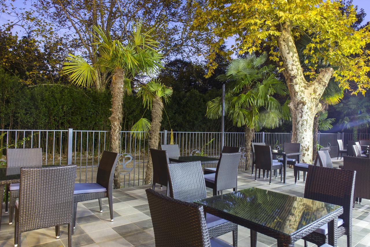 Sunrise Garden Hotel 3* Gagra Exterior foto
